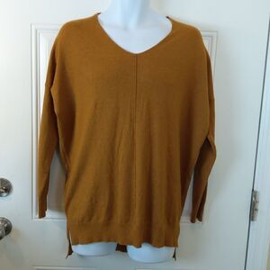 Alter Brooklyn Amber long sleeve lightweight sweater